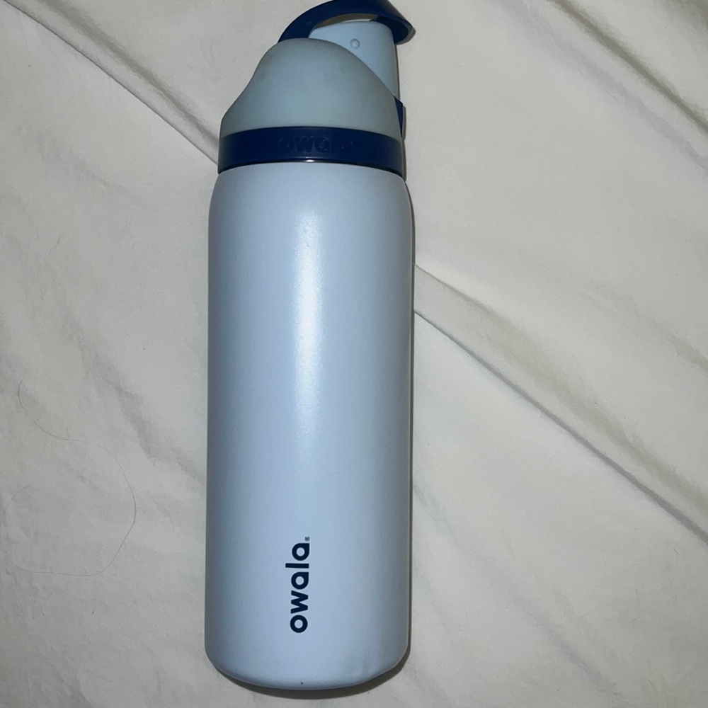 Owala 32oz Water Bottle